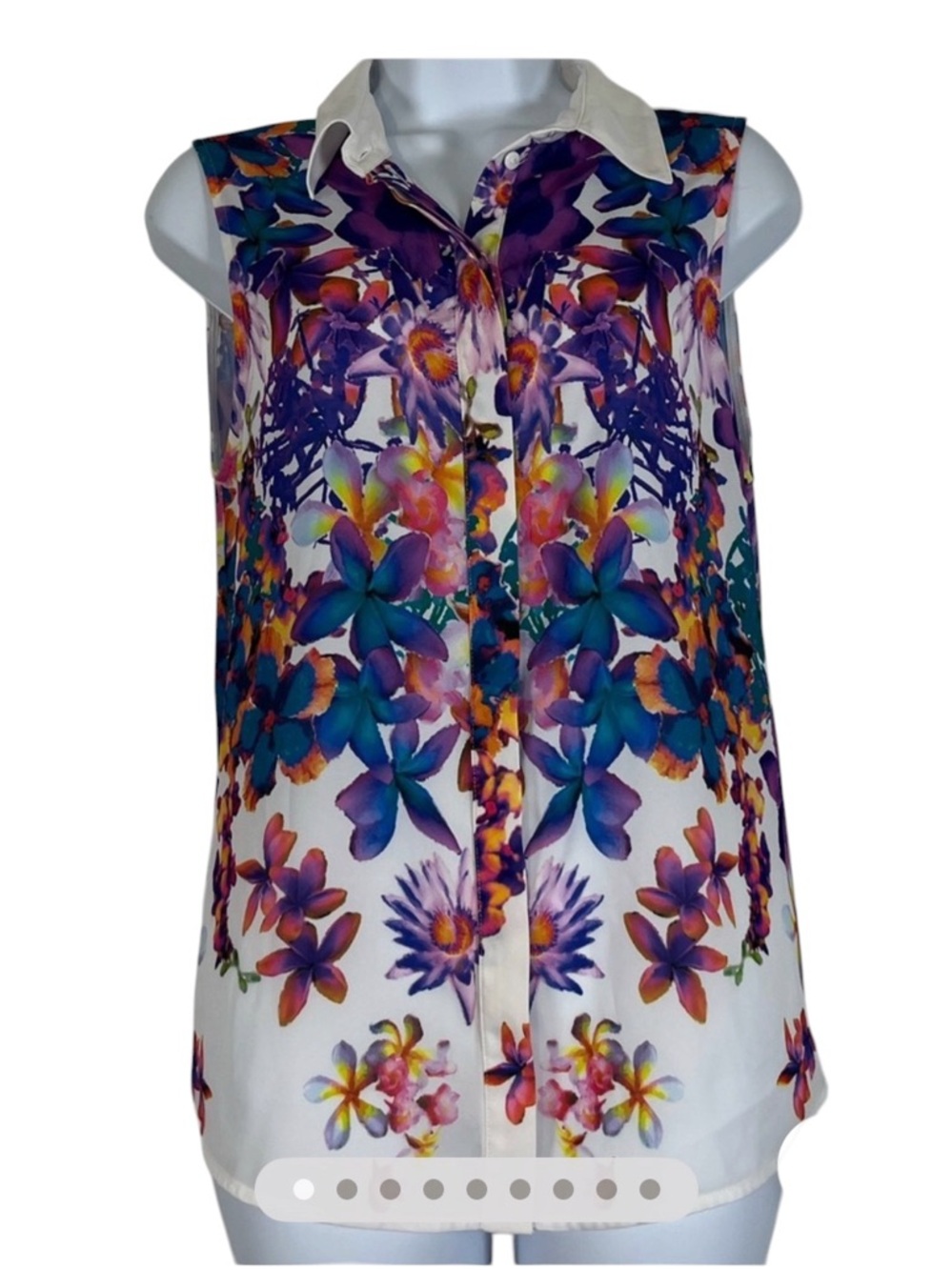 Mossimo Sleeveless Floral Blouse Size Large White Multicolor Button Front